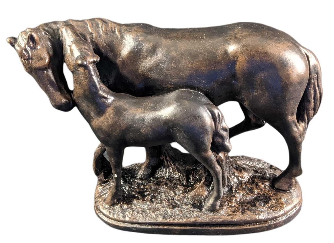 Vintage Ceramic Horses Mare & Foal Figurine: Vintage Ceramic Horses Mare & Foal. The company or date of creation is unknown. The figurine is marked on the bottom that it was made in Colorado. Figurine is approx 10" x 4" x 8" and weighs 4.93lbs. 