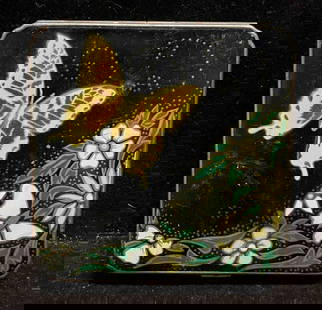 Vintage 1940s Art Deco Black Enamel Butterfly Compact: This lot contains a Vintage 1940s Art Deco Black Enamel Butterfly Compact.It is approx 3 1/4" x 3 1/4" x 1/2". Total weight is 4oz. Overall the Vintage compact is in good pre owned condition with some