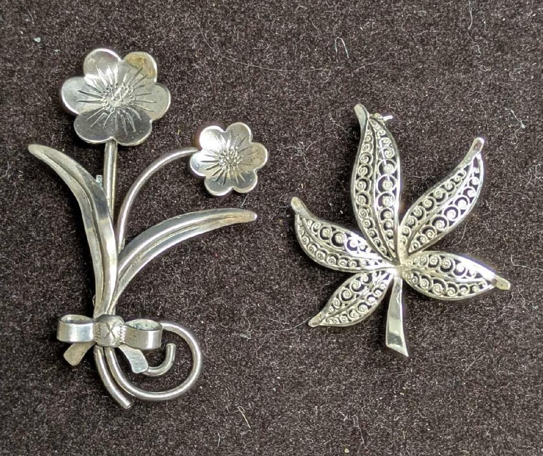 Vintage Sterling Flower And 935 Silver Leaf Brooch Pins (1 of 6)