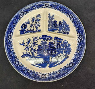 Vintage Villeroy & Boch Willow Grill Plate: Vintage Villeroy & Boch Willow Grill Plate. This fine china plate was made in the Territory of the Saar Basin. The plate is approx 11" x 11" x 1" and it weighs 1.63lb. The plate has some markings and