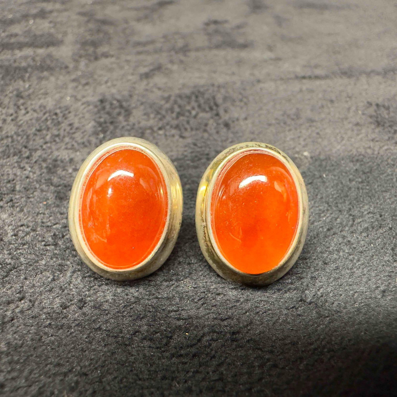 Orange Gemstone Accent Carnelian 925 Thailand Sterling Silver Oval Earrings Z4: This item is in good pre-owned, previously used/displayed condition with noticeable light wear, and surface scratches. Please reference all photos for full details. This piece of jewelry has been test