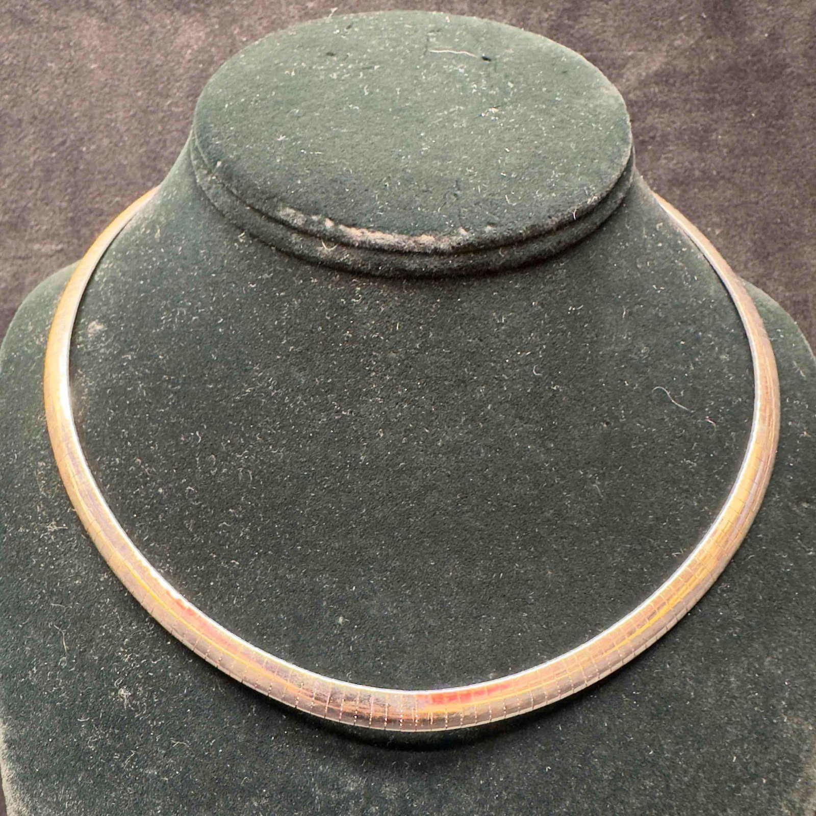 Milor Italy 925 Omega Chain Flat Lay Choker Necklace: This item is in good pre-owned, previously used/displayed condition with noticeable light wear, and surface scratches. Please reference all photos for full details. This piece of jewelry has been test