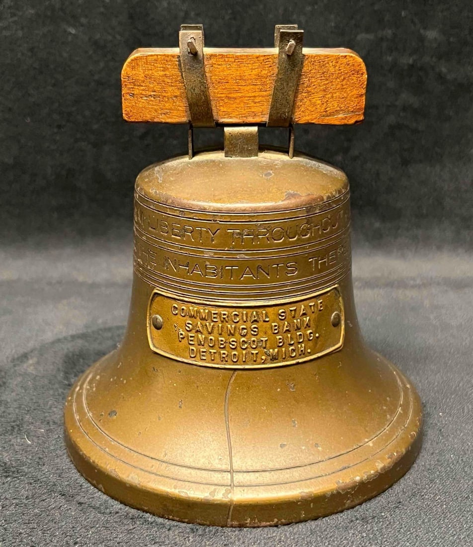 Vintage Antique 1919 Liberty Bell Coin Savings Bank (1 of 9)