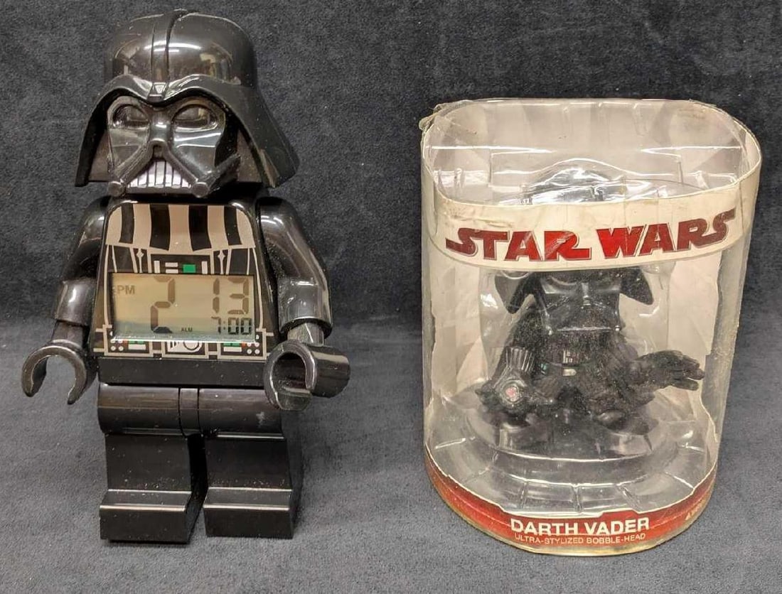 Star Wars Darth Vader LEGO Alarm Clock And Funko Bobblehead (1 of 7)