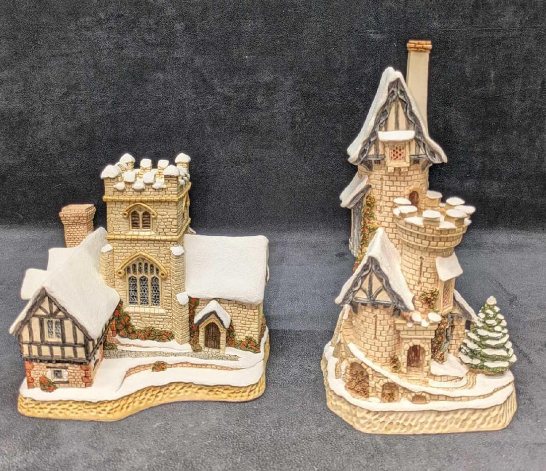 David Winter Cottage Christmas Carol 1989 And Christmas Castle (1 of 12)