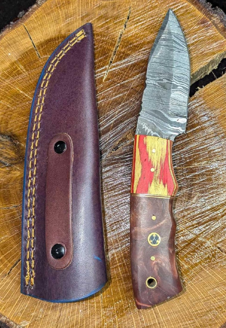 MHS Cutlery Steel Knife And Leather Sheath RTCII: MHS Cutlery Steel Knife And Leather Sheath RTCII. Is approx 2 1/4" x 3/4 x 9" and it weighs 0.46lb. The knife does not appear to have been used. There are no markings on the knife. Handle is made of a