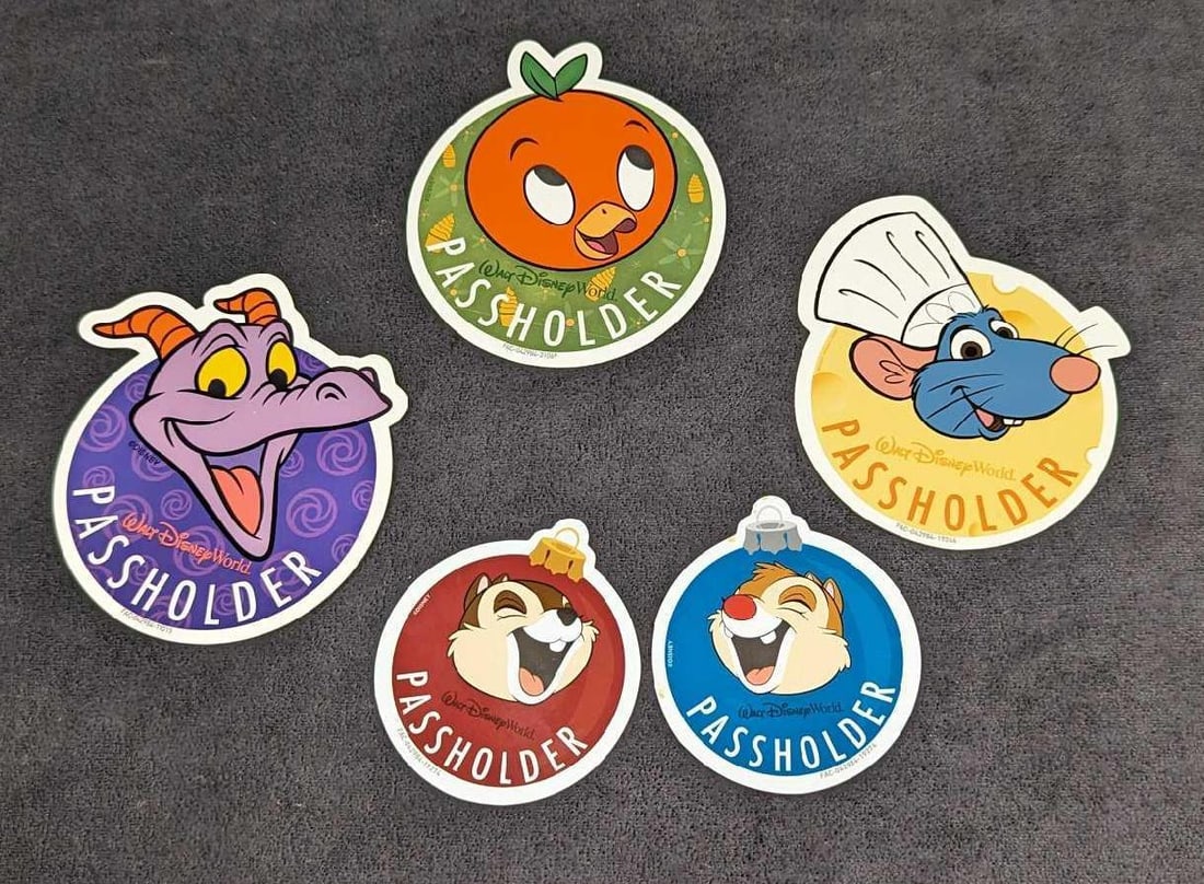 Disney Passholder Magnets Chip Dale Figment Orange Bird Ratatouille: Disney Passholder Magnets Chip Dale Figment Orange Bird Ratatouille. The lot is approximately 4 1/4" x 4 1/2" x 1/4" and it weighs 0.15lb. The magnets have some wear on the back and some markings. The