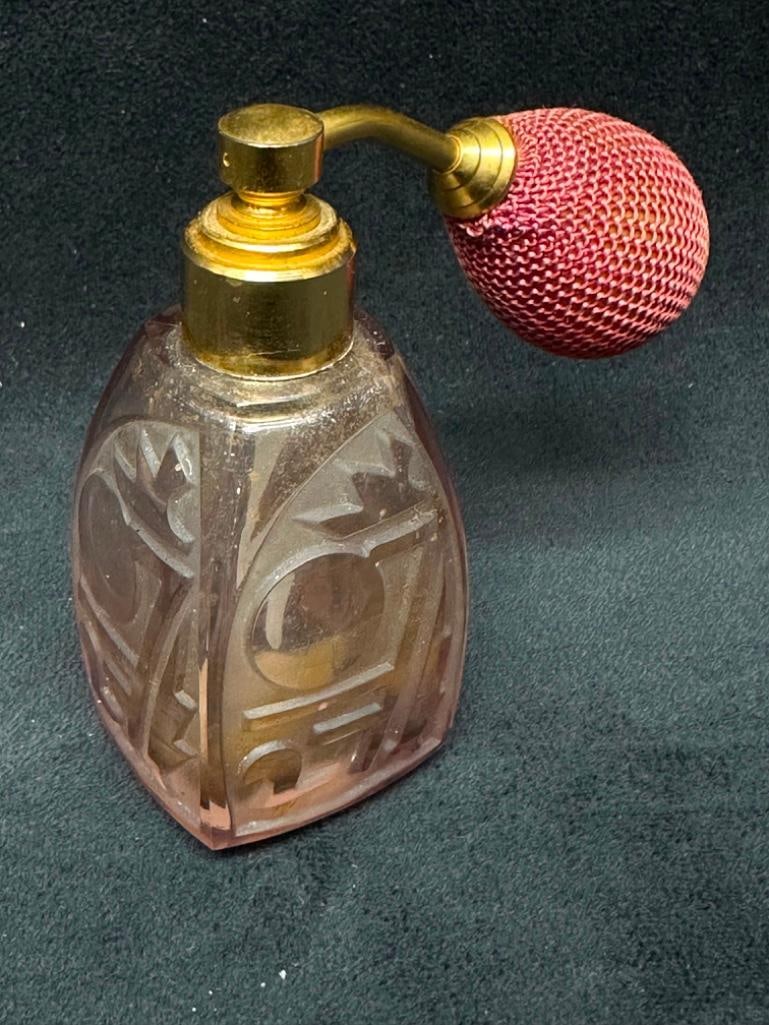 Antique Art Deco Lavender Glass Perfume Atomizer (1 of 4)