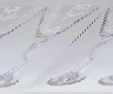 2 Mexican Martini Zig Zag Stem Martini Glasses A: 2 Mexican Martini Zig Zag Stem Martini Glasses A. Each glass is approx 4 1/4"x 4 1/4" x 6 1/2" and the total weight is 1.07lb. The glasses have no chips or cracks.