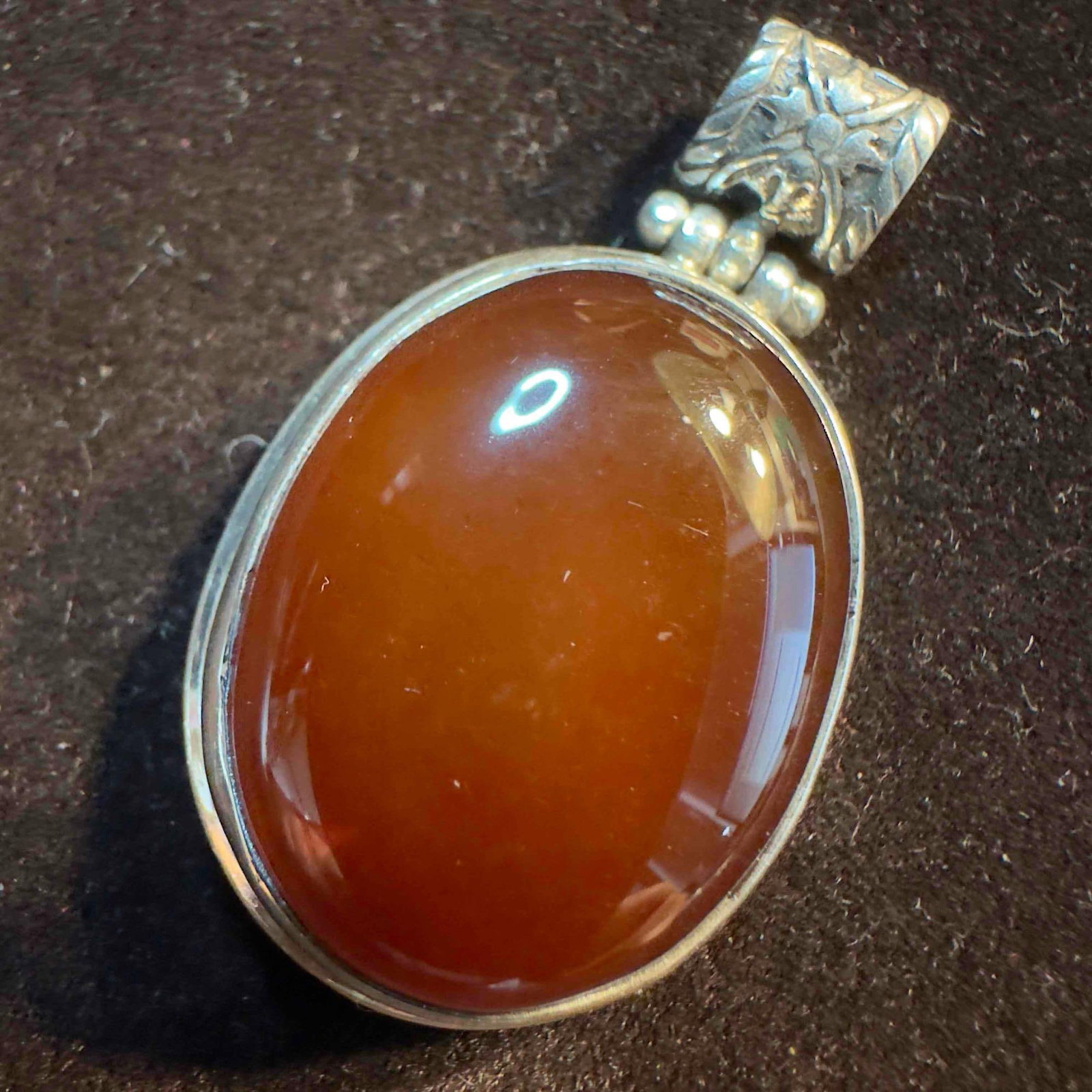 Sterling Silver 925 Carnelian Gemstone Pendant: This item is in good pre-owned, previously used/displayed condition with noticeable light wear, and surface scratches. Please reference all photos for full details. This piece of jewelry has been test