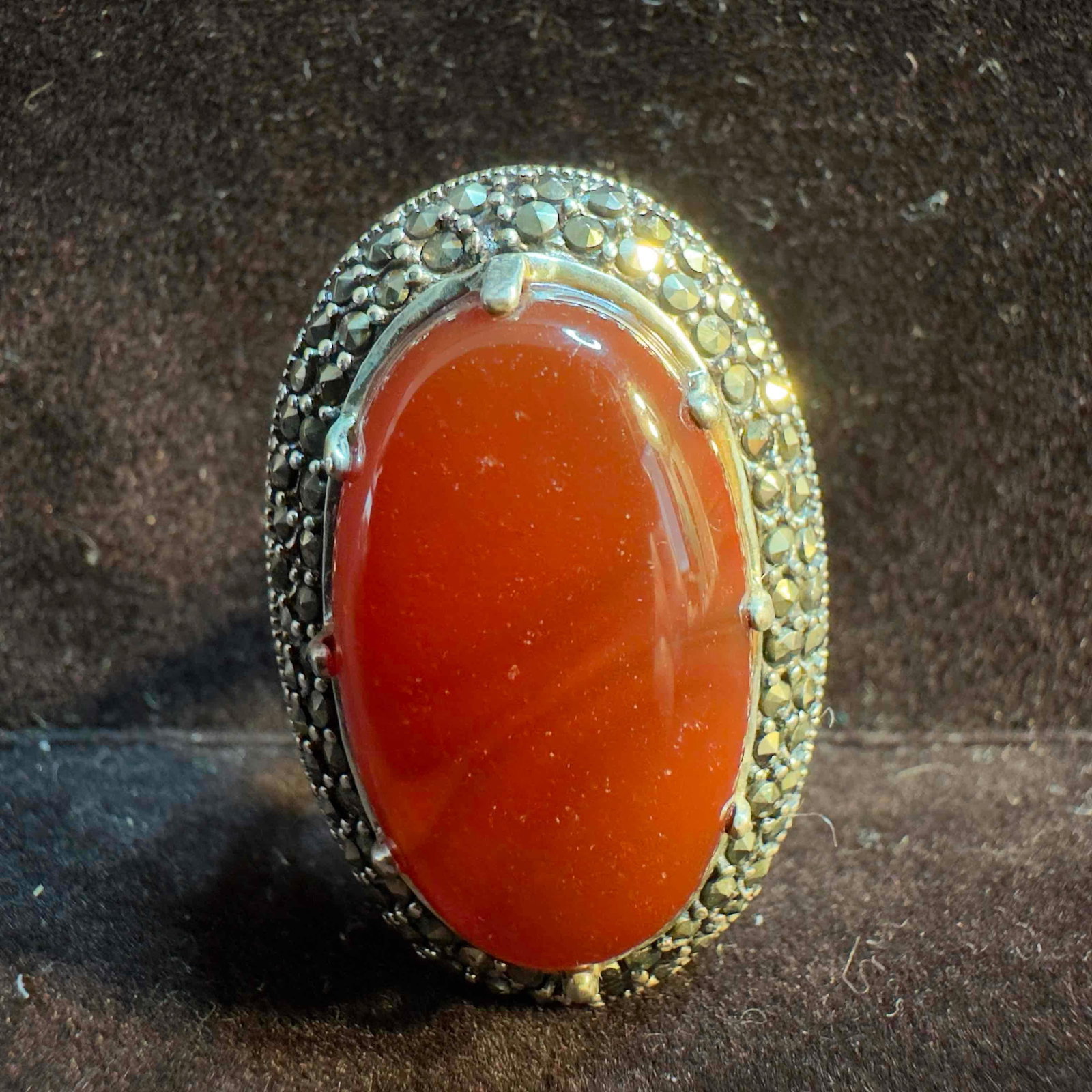 Sterling Silver Carnelian Gemstone Ring 925 Thai: This item is in good pre-owned, previously used/displayed condition with noticeable light wear, and surface scratches. Please reference all photos for full details. This piece of jewelry has been test