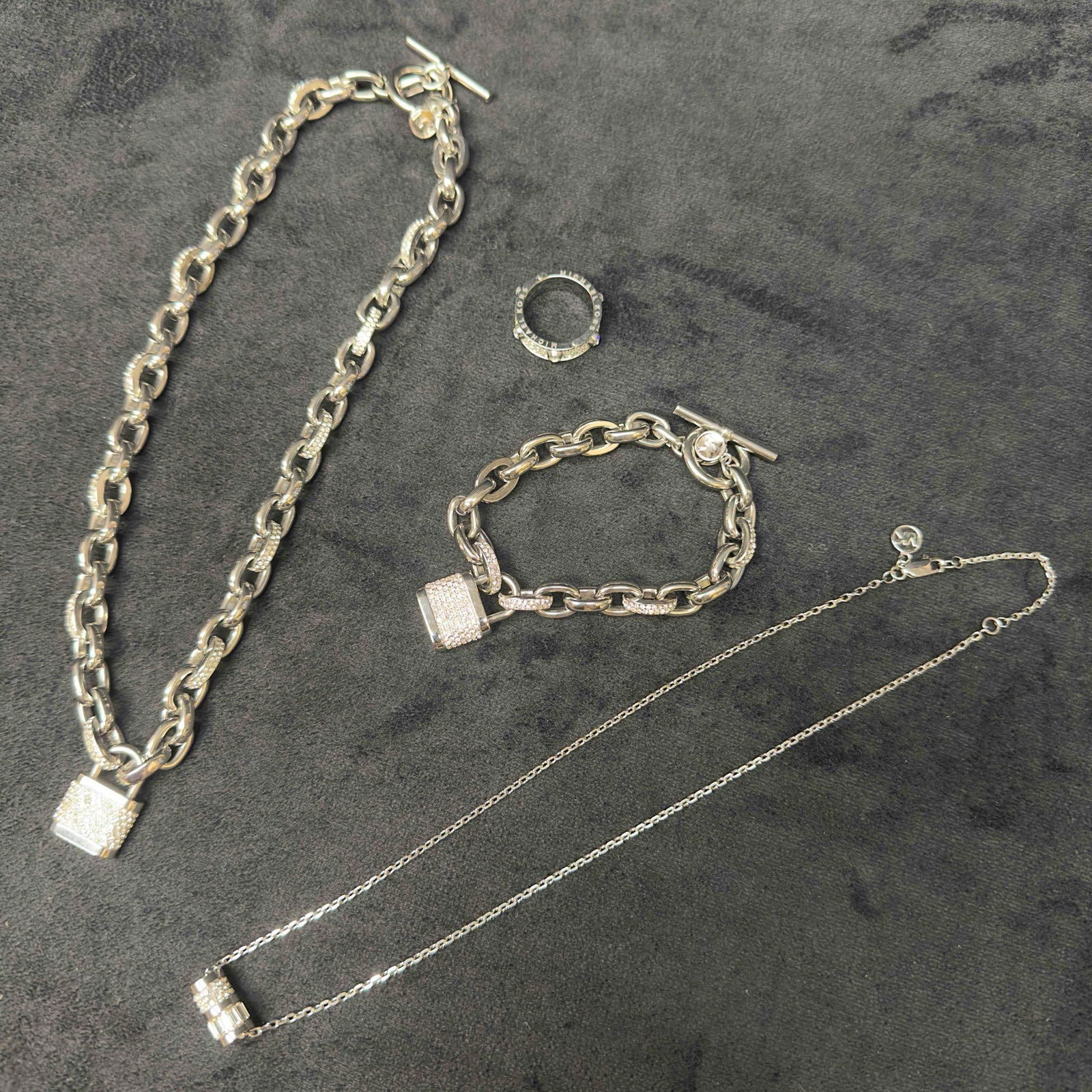 Micheal Kors Sparkling Rhinestone Silver Tone Jewelry Set Lock Necklace Bracelet Ring (1 of 20)