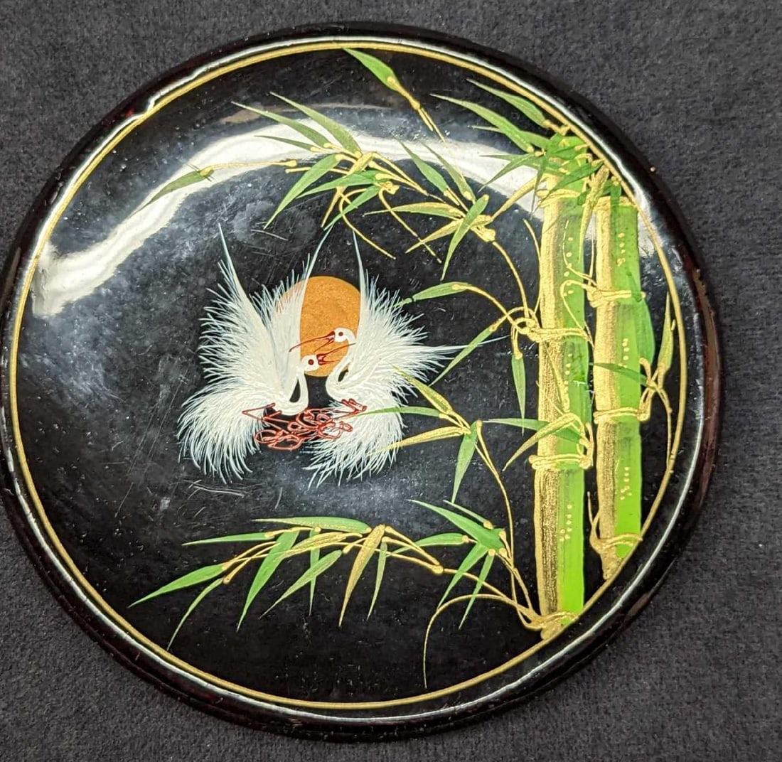 Hand Painted Birds Lacquered Mini Plate: Hand Painted Birds Lacquered Mini Plate. The mini plate is approx 4 3/4" x 4 3/4" x 3/4" and it weighs 0.12lb. The mini plate has some smudges and sticker residue on the back. Please see the images as