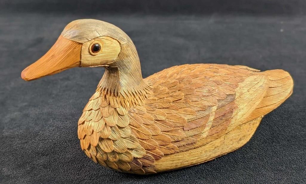 Vintage Shanghai Handicraft Light Wood Duck: Vintage Shanghai Handicraft Light Wood Duck. The maker and date of creation are unknown. Is approx 9" x 3" x 5" and it weighs 0.16lb. It is in a good, vintage condition with some age spots and wear.
