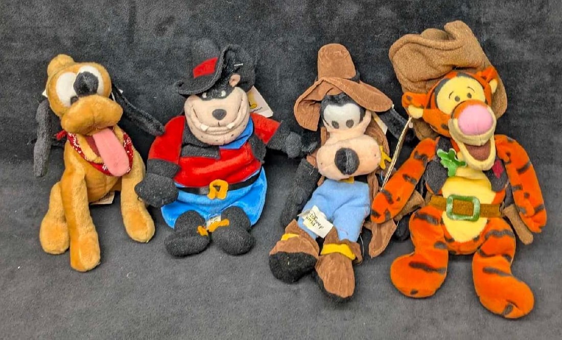 Disney Characters Frontierland Bean Bags With Rare Pete Outlaw (1 of 6)