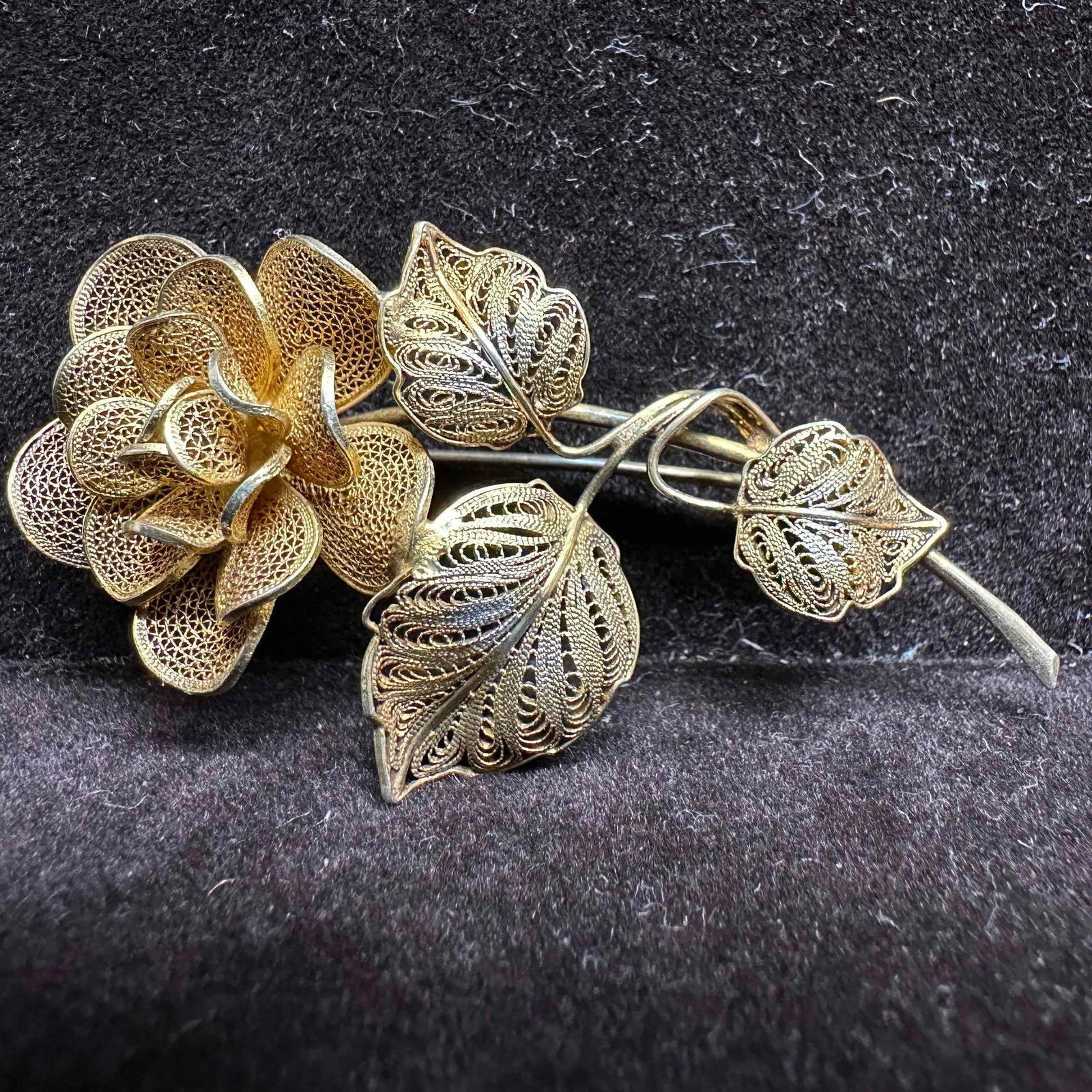 Flower Intricate Lacy Style Design Filigree 800 Sterling Silver D55: This item is in good pre-owned, previously used/displayed condition with noticeable light wear, and surface scratches. Please reference all photos for full details. This piece of jewelry has been test