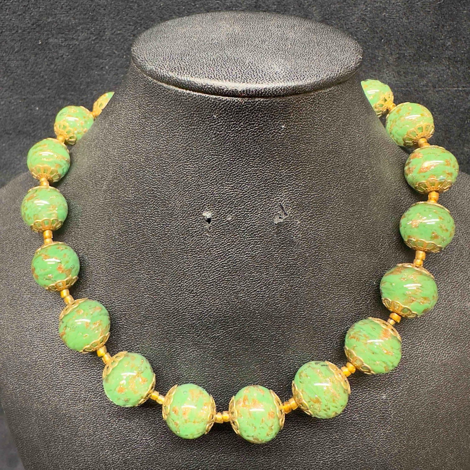 Venetian Murano Lamp Work Art Glass Light Green Colored Copper Infused Beaded Necklace C35 (1 of 8)