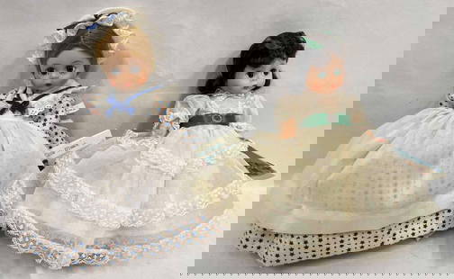 Two Madame Alexander Dolls Betsy Ross & Scarlett From Gone With The Wind In Original Boxes: This lot contains&nbsp;Two Madame Alexander Dolls Betsy Ross & Scarlett From Gone With The Wind In Original Boxes. Each box is approx 8 1/4" x 8 1/2" x 3 1/2". Total weight is approx 1lb.&nbsp;Overall