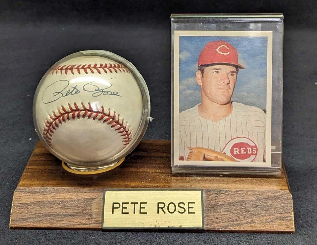 Autographed Pete Rose Baseball With Stand & Card (1 of 10)