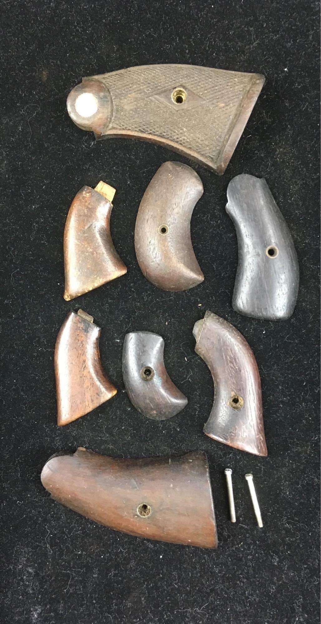 Vintage Derringer Handgun Grips Mixed Lot of 8 No Matching: Vintage Derringer Handgun Grips, Mixed Lot of 8, No Matching; all of these grips are hardwood and all are in good to very good condition. 4 of these are small right hand grips, or derringer or pocket 