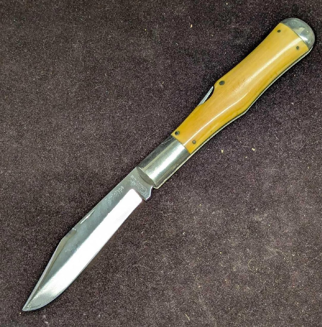 Vintage Prototype Grigg Handmade Folding Knife With Bone Handle: Vintage Prototype Grigg Handmade Folding Knife With Bone Handle. Made by Walter Grigg who worked for Randall Knives in Orlando, Florida for some years during the 1960s and started producing