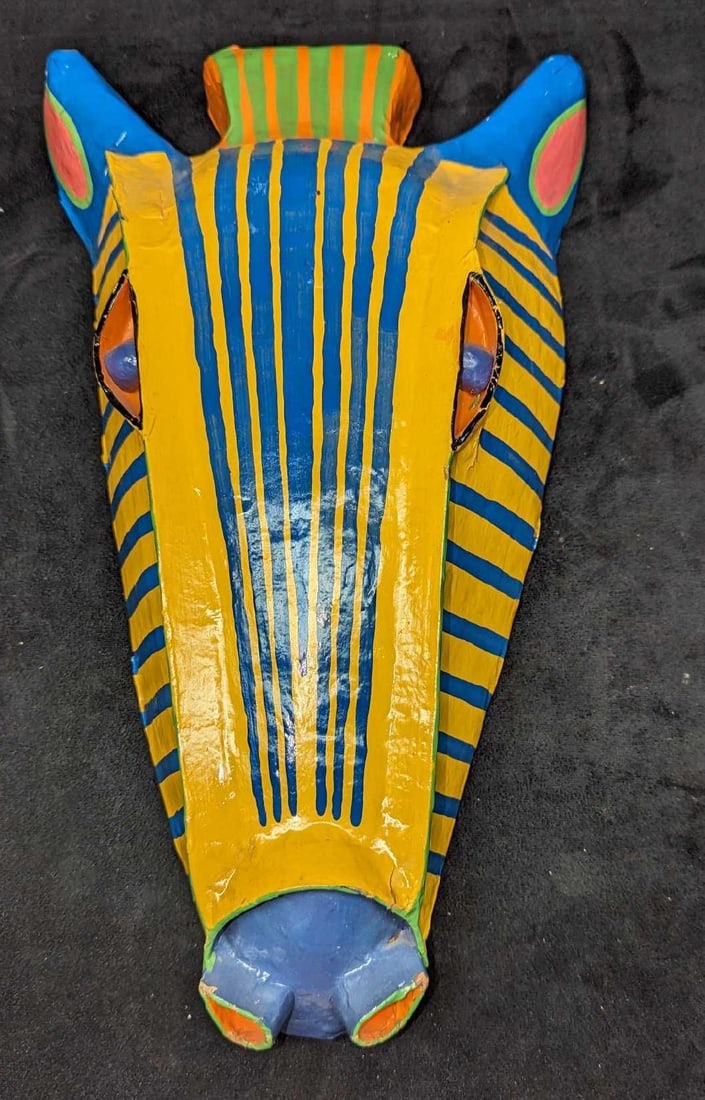 Gina Truex Paper Mache Zebra Wall Art Mask: Gina Truex Paper Mache Zebra Wall Art Mask. This is approx 9 3/4" x 3 1/2" x 16 1/4" and it weighs 0.45lb. There is a crack on the right side of the face, color loss on the eyes, and some d