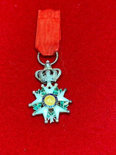 Mini Second Empire French Legion D'Honneur Medal: Mini Second Empire French Legion D&#39;Honneur Medal   This fine medal has been tested and researched to the best of our abilities, and is authentic to the best of our knowledge. Please see photos, as
