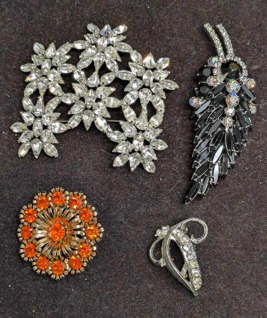 Vintage Gold Silver Tone Rhinestone AB Crystals Unsigned Brooch (1 of 6)