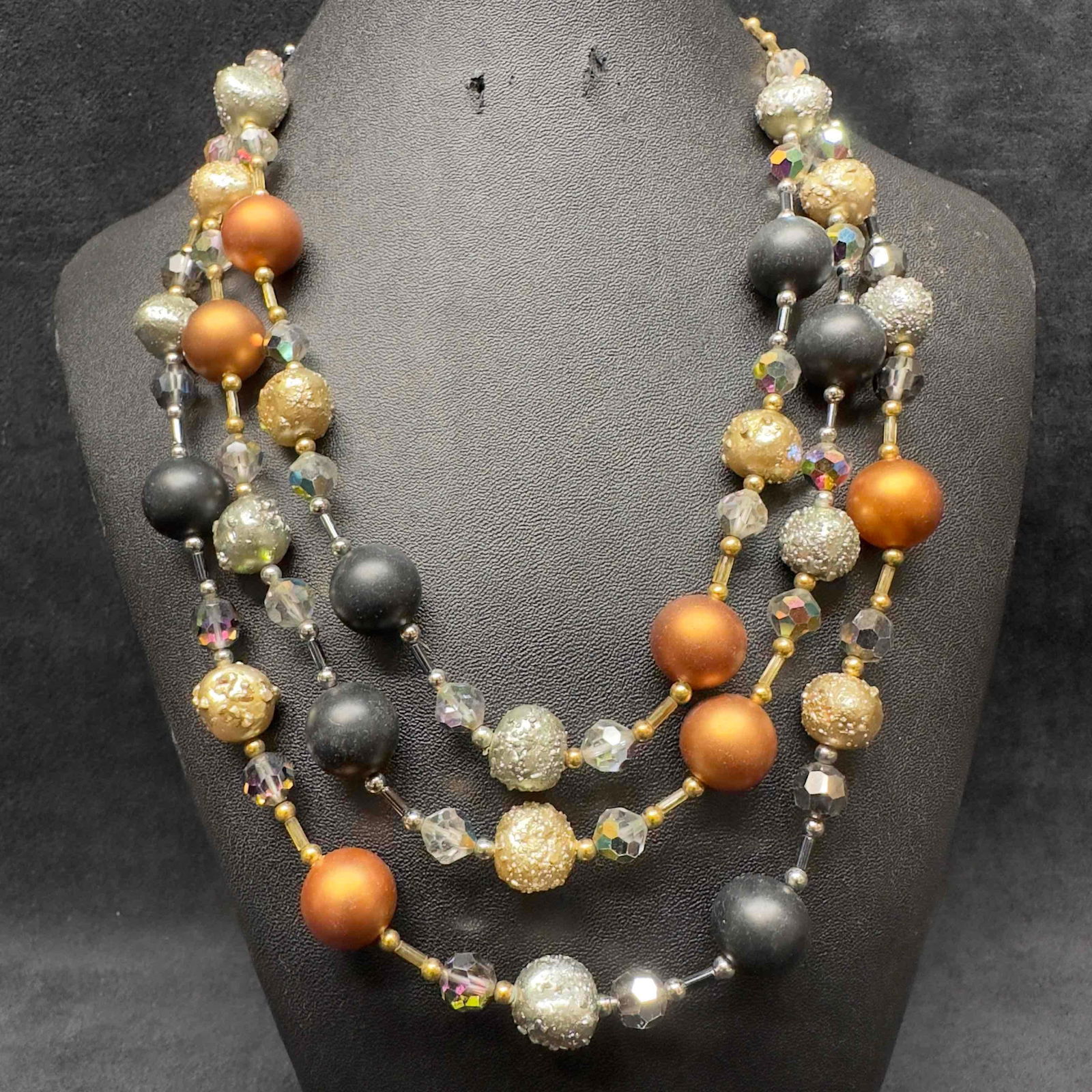 Vendome Multi Colored Beads Costume Jewelry Beaded Triple Strand Necklace H93 (1 of 9)