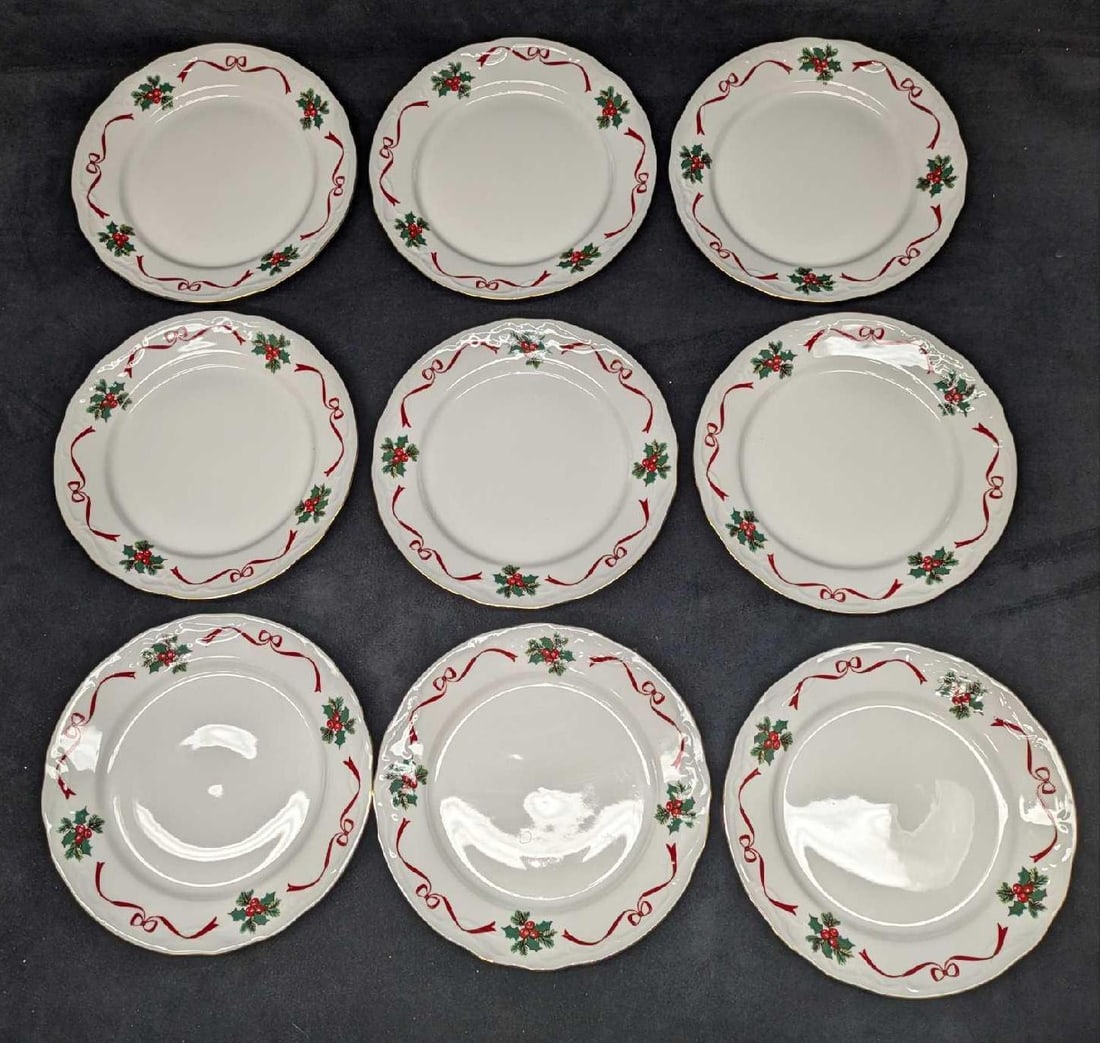 9 Retired Menuet Basket of Cheer Salad Plates: 9 Retired Menuet Basket of Cheer Salad Plates. Each is approx 7 3/8" x 7 3/8" x 3/4" and the total weight is 4.83lbs. The plates have no chips or cracks/ 