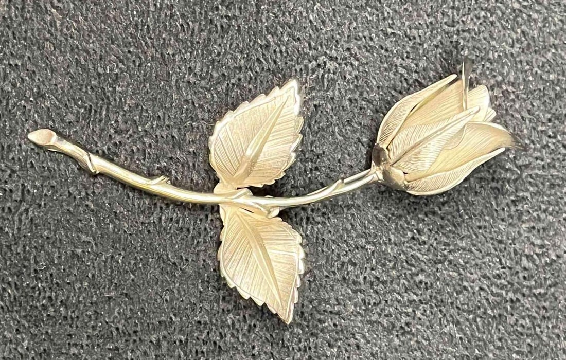 Signed Vintage Silver Tone Giovanni Rose Brooch (1 of 9)