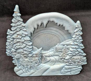 Tampa Bay Mold Company Sleigh Horse Tree Display: Tampa Bay Mold Company Sleigh Horse Tree Display. This ceramic Christmas display is approx 10" x 3" x 10 1/2" and it weighs 2.70lbs. There appears to be some repair work on the top of the taller