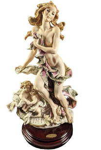 Giuseppe Armani LE Gemini Statue: Giuseppe Armani LE Gemini Statue  Limited Edition &#34;Gemini&#34; Giuseppe Armani Statue. This one is #292 out of #5,000. The figurine is made of Capodimonte porcelain and is approx 9&#34; x 7&#34; x