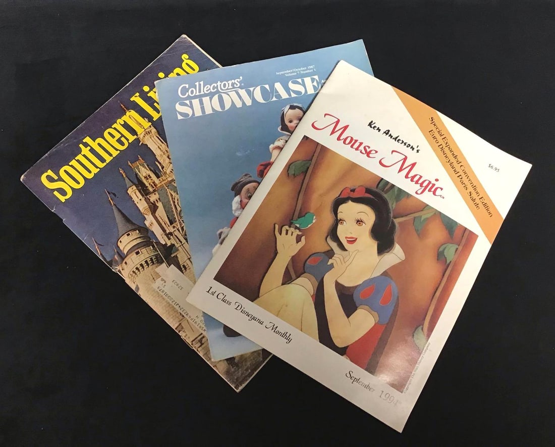 Lot of 3 Vintage Snow White Disneyana Memorabilia Magazine (1 of 7)