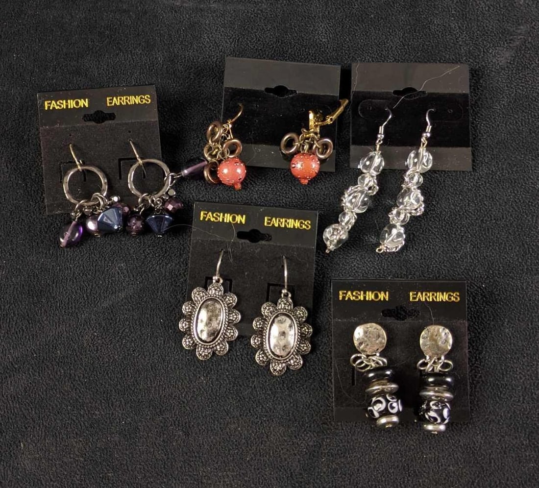 Assorted Earrings Dangle Earrings (1 of 7)