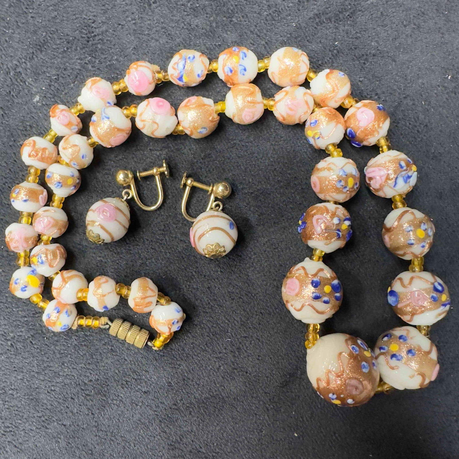 Murano Venetian Lamp Work Glass White Bead Fiorato Beaded Necklace and Floral Earrings Set A70: Murano Venetian Lamp Work Glass White Bead Fiorato Beaded Necklace and Floral Earrings Set A70. Necklace and earrings with white colored glass beads with beautiful hand painted designs on each. The ne