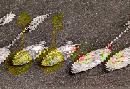 2 Murano Venetian Art Glass Lamp Work Earrings DDDDDD: 2 Murano Venetian Art Glass Lamp Work Earrings DDDDDD. The glass dangle earrings are approx 3/4" x 1/4" x 2" and the round earrings are approx 3/4" x 3/4" x 3/4". The total weight is 0.05lb.