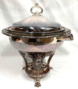 Pilgrim Silver Plated Chafing Dish With Pyrex Insert: This lot contains a&nbsp;Pilgrim Silver Plated Chafing Dish With Pyrex Insert. Total weight is approx 11.5lbs. This item come in a cardboard box that is approx 13 1/2" x 13 1/2" x 14".&nbsp; Overall t