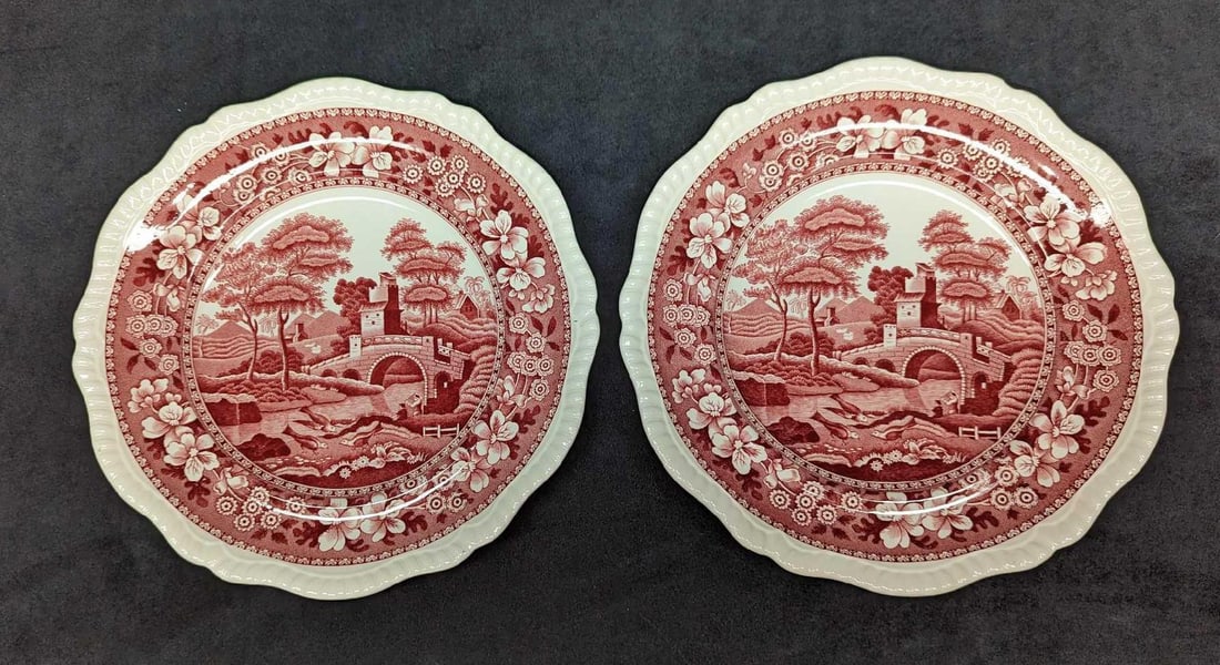2 Vintage Fine China Spode Tower Dinner Plates: 2 Vintage Fine China Spode Tower Dinner Plates. Each retired plate is approx 10 1/2" x 10 1/2" x 1 1/4" and together they weigh 2.88 lbs. One of the plates has light crazing on the back. 