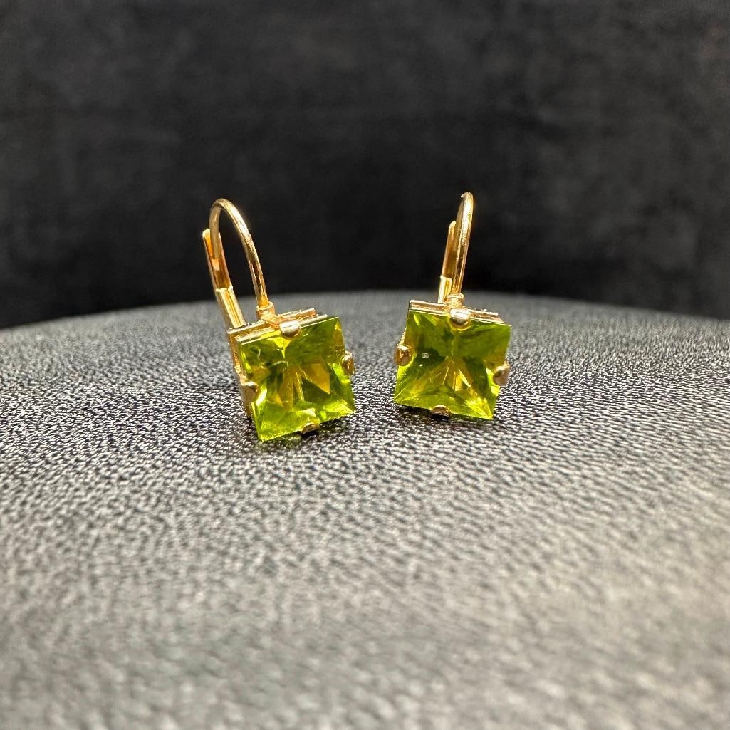 14k Gold Square-Cut Peridot Earrings: This piece of jewelry has been tested and researched prior to listing. Please view all our pictures they are part of our description. DETAILS: Metal - 14k Gold Color - Yellow Gold Stones - Peridot Ha