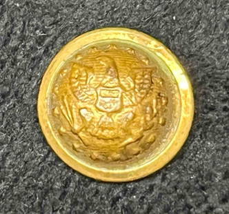 Civil War Confederate Staff Button: This lot contains a Civil War Confederate Staff Button. It is approx 1/2" x 1/2" x 1/4". Total weight is less than 1 gram. Overall the Confederate Button is in good pre owned condition with wear consi