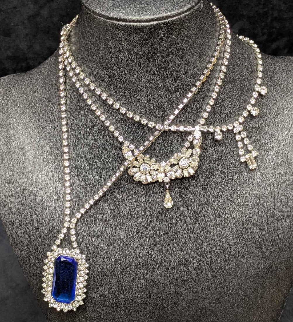 Vintage Silver Tone Unsigned Rhinestone Necklaces Lot Of 3: .Vintage Silver Tone Unsigned Rhinestone Necklaces Lot Of 3. This lot includes: (1) Unsigned Rhinestone Silver Tone With Glass Gem Necklace. This is approx 2 1/2" x 17" x 1/8". (1) Unsign