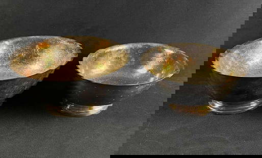 Vintage Silver Plated Footed Bowl Set Gorham: Vintage Silver Plated Footed Bowl Set Gorham This is a 2pc silver plated bowl set. One bowls brand is unknown but the other bowl is Gorham no. YC780. These bowls are in fair condition with tarnish and