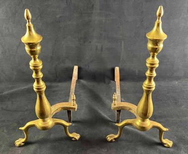 Vintage Fireplace Andirons Fireplace Log Guards: Vintage Fireplace Andirons Fireplace Log Guards This lot comes with a pair of vintage fireplace andirons. These are heavy and sturdy. The andirons have some surface rust but no major damage.  approx 1