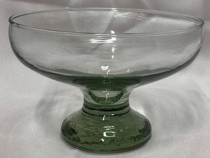 Vintage Hand-Blown Glass Bottle Candy Dish: This lot contains a Vintage Hand-Blown Glass Bottle Candy Dish. It is approx 4-1/2" x 6-3/4" x 6-3/4" and it weighs about 1.6lbs. Overall the Vintage Candy Dish is in good used condition with some lig