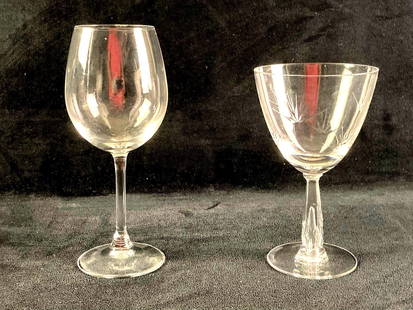 Set of (2) Glass Wine Glasses: This lot includes:   (1) Decorative Wine Glass (1) Standard Wine Glass  Condition is used and refer to photographs for additional details. The glasses show no signs of chipping