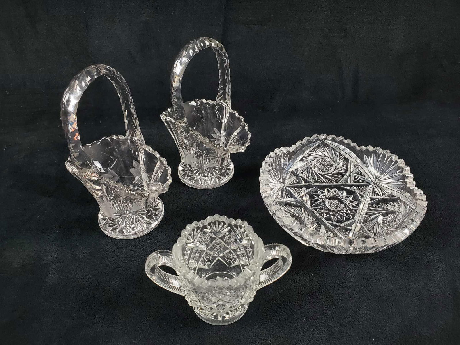 Vintage Mini Glass Floral Lot Of Four (1 of 12)