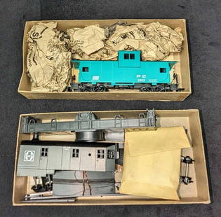 Athearn HO Scale 200-Ton Crane Kit & Vision Caboose: Athearn HO Scale 200-Ton Crane Kit &amp; Vision Caboose. This lot includes:  (1) Athearn 200-Ton Crane Kit. This comes in its original box that is approx 7 3/4&#34; x 3 1/2&#34; x 1 1/2&#34;. (1) Athe