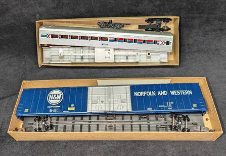 2 Athearn  Amtrak Dining Car & Cube Box Kits: 2 Athearn Amtrack Dining Car &amp; Cube Box Kits. This lot includes:  (1) Athearn Amtrak SL Diner Kit. This comes in its original box that is approx 10 3/4&#34; x 3 5/8&#34; x 1 1/2&#34;. (1) Athearn