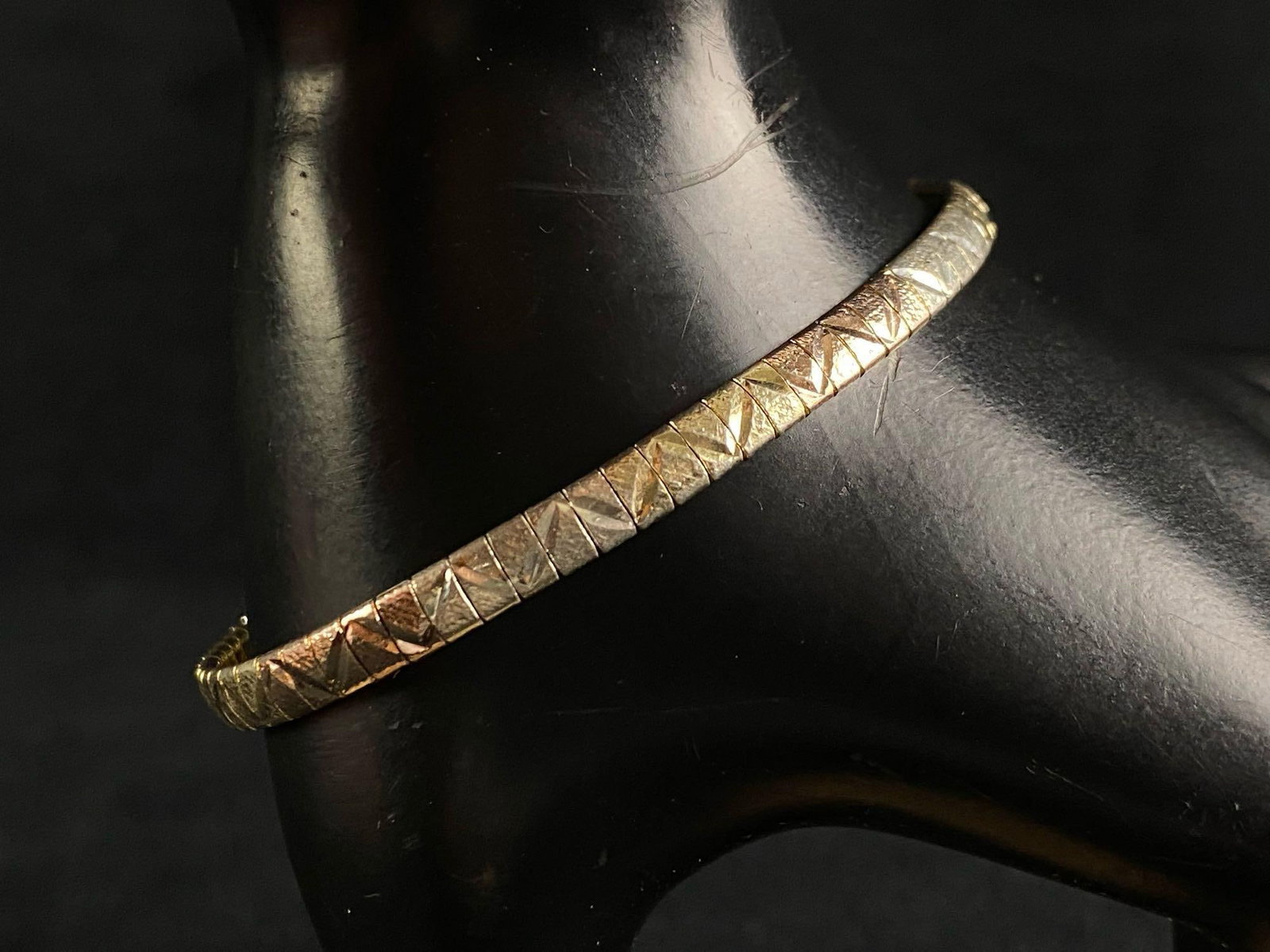 Vintage Tri Tone Sterling Diamond Cut Omega Bracelet: This fine piece of vintage Jewelry has been properly tested and researched prior to listing. Please view all our pictures for they are part of our description.Good Luck & Happy Bidding Metal - Ste